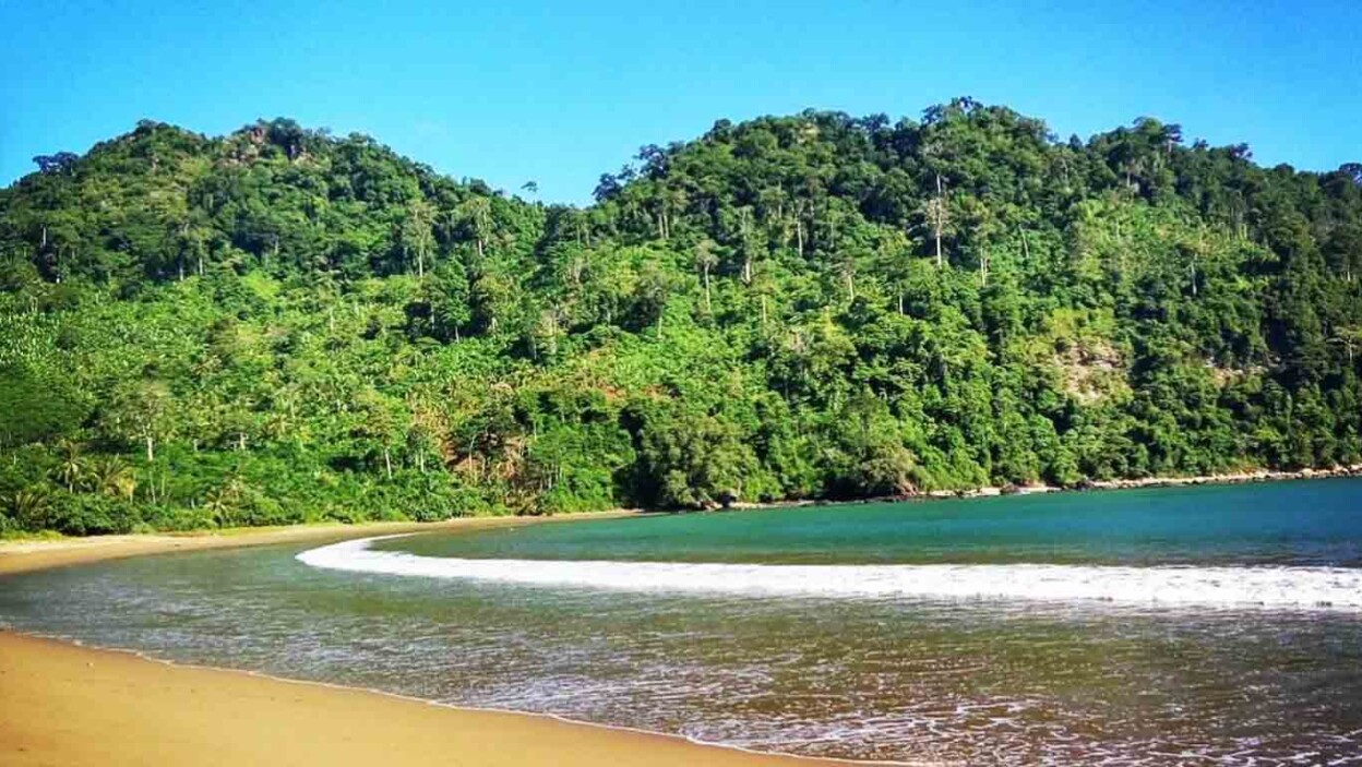 Pantai sipelot