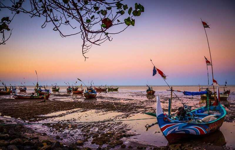 Pantai banyutowo