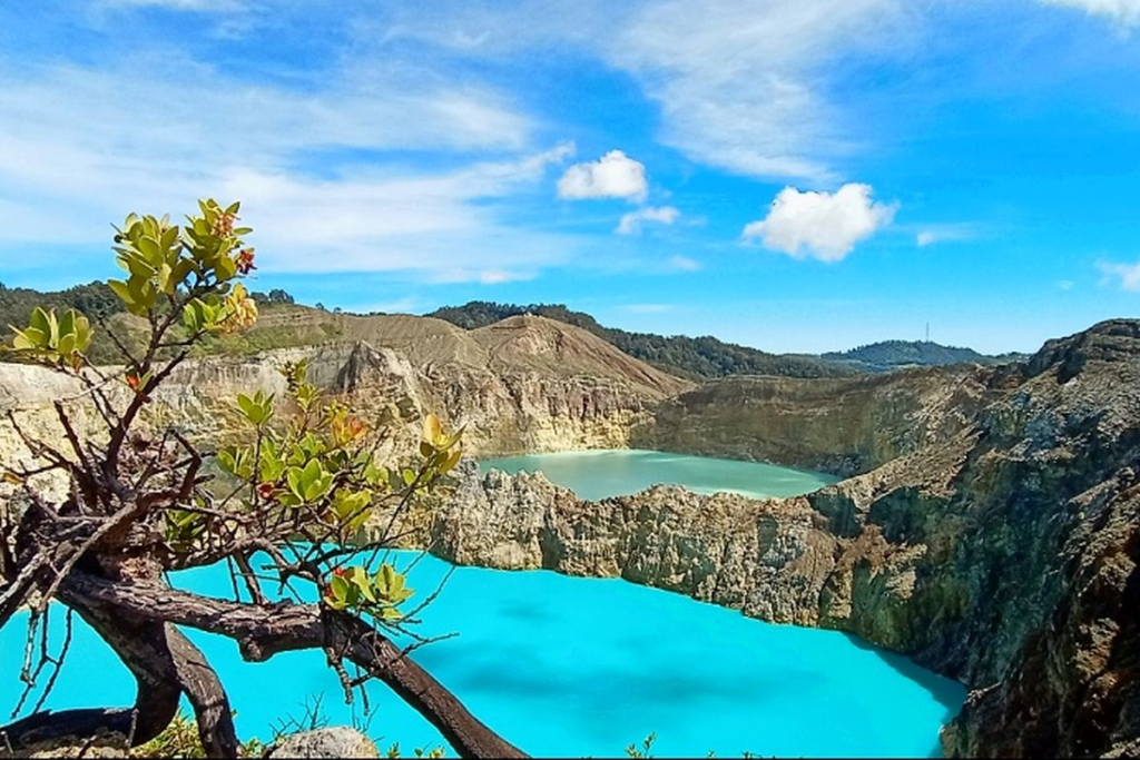 danau kelimutu